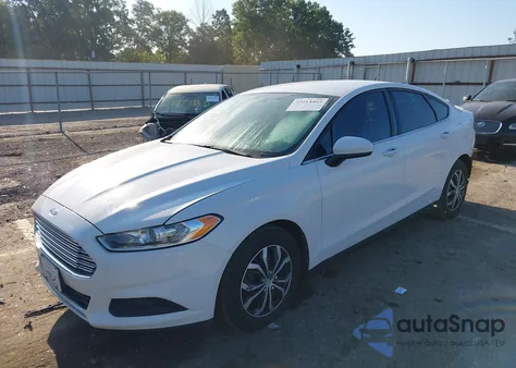 2013 Ford Fusion S из США, поврежденный, VIN 3FA6P0G77DR138008